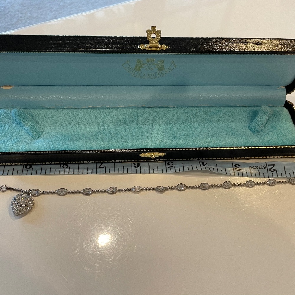 Juicy couture crystal anklet pre-own paid $50.00